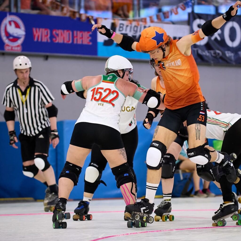 Instagram post from rollerderbynl. This post is in position 7.