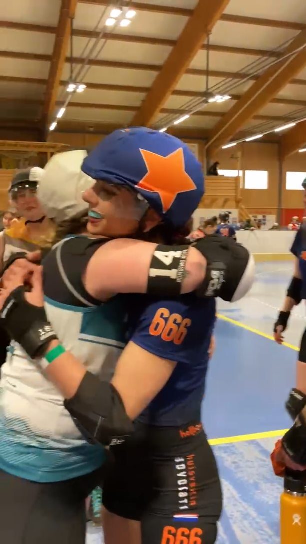Instagram post from rollerderbynl. This post is in position 8.